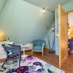 3 Bedroom Beautiful Home In Thandorf *