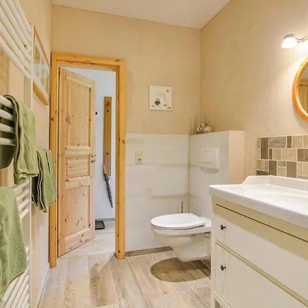 3 Bedroom Beautiful In Thandorf
