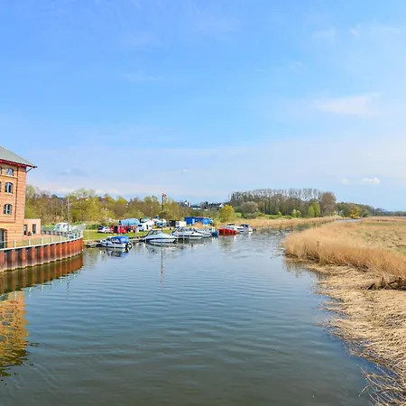 3 Bedroom Beautiful In Thandorf